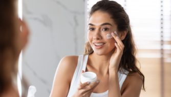 Os 8 melhores cremes de tratamento da pele com ácido salicílico