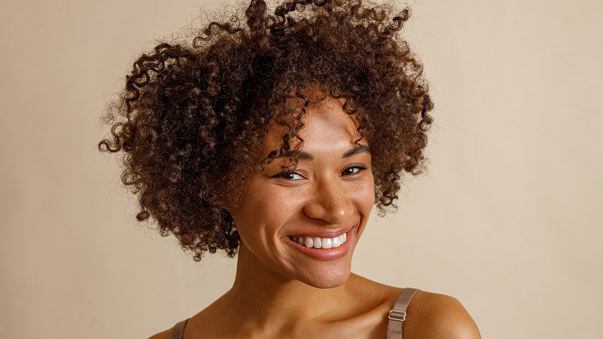 As 17 melhores máscaras para cabelos encaracolados de 2026: caracóis definidos 1 As 17 melhores máscaras para cabelos encaracolados de 2026: caracóis definidos