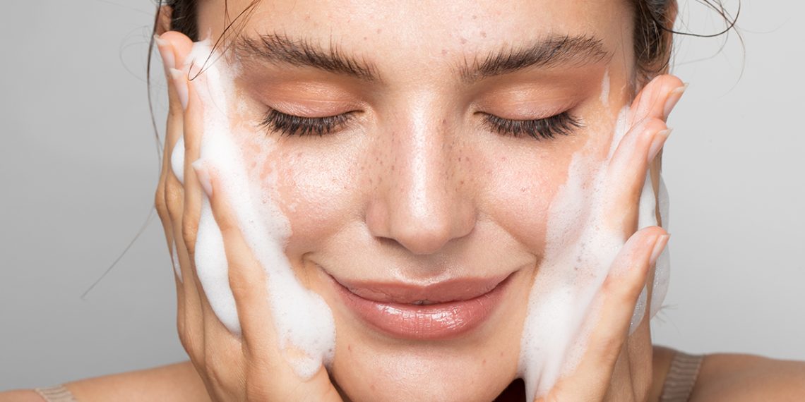Os 15 melhores produtos de limpeza facial para pele mista 48 LIMPIADORES FACIAL