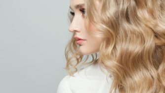Madeixas balayages para loiras: tendências para seguir em 2025