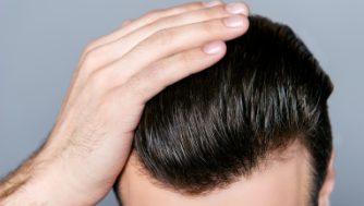 Diferença entre caspa e descamação: por que ocorre? 1 Diferença entre caspa e descamação: por que ocorre?