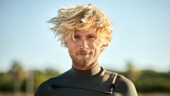 Dicas para fazer as melhores madeixas loiras para homem