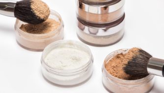 Os 15 melhores pós-translúcidos para fixar a maquilhagem em 2025 1 Os 15 melhores pós-translúcidos para fixar a maquilhagem em 2025