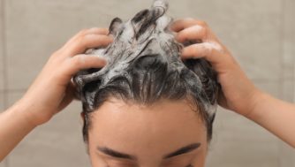 Os 11 melhores champôs para cabelo oleoso e fino que eliminam a oleosidade 1 Os 11 melhores champôs para cabelo oleoso e fino que eliminam a oleosidade