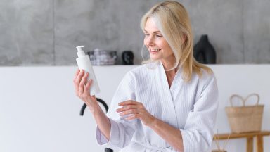 Cabelos brancos: os melhores champôs para realçar o teu estilo 1 Cabelos brancos: os melhores champôs para realçar o teu estilo