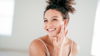 Cuida da tua pele com retinol e vitamina B3 da OLAY