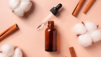O que precisas saber (e ter) se fores usar retinol no inverno 1 O que precisas saber (e ter) se fores usar retinol no inverno