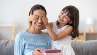 Ideias para surpreender no Dia da Mãe. Encontra o presente perfeito!