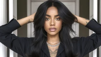 As especialistas confirmam: o cabelo cor ébano é tendência este ano