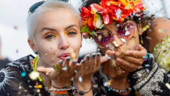 Os 5 penteados mais cómodos e fáceis para usares num festival