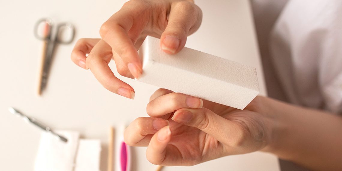 Remove o verniz semipermanente sem sair de casa: passo a passo simples e eficaz 8 QUITAR SEMIPERMANENTES