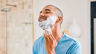 Pele sensível? Aprende a barbear-te sem irritar a pele