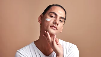 Manchas faciais: o que as causa e como podes tratá-las 1 Manchas faciais: o que as causa e como podes tratá-las