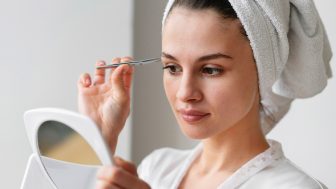 Depilação com pinça: como fazer corretamente e zonas onde deves (ou não) usá-la