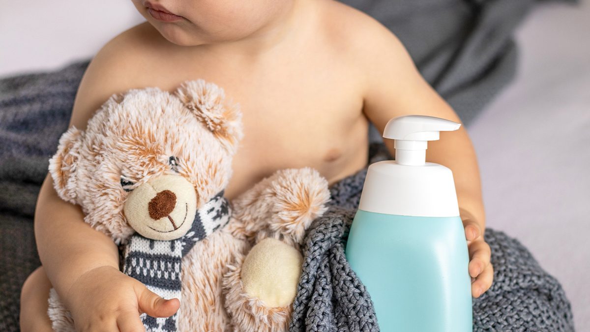 Os 8 melhores géis de banho para bebés e crianças de 2026, recomendados por especialistas