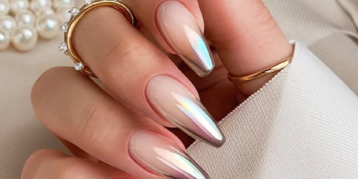 Unhas chrombré: descobre a tendência de manicure que está a conquistar tudo e todos 5 UNAS CHROMBRE