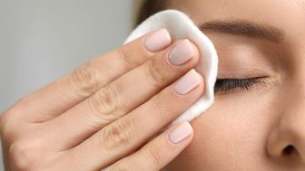 Top 17 desmaquilhantes de olhos de 2025 recomendados por especialistas 1 Top 17 desmaquilhantes de olhos de 2025 recomendados por especialistas