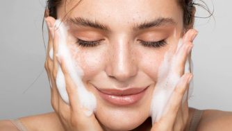 Los mejores productos para tu rutina de limpieza facial