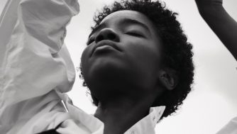 ¿Has oído hablar de los desodorantes de piedra de alumbre? Esto es todo lo que deberías saber sobre ellos