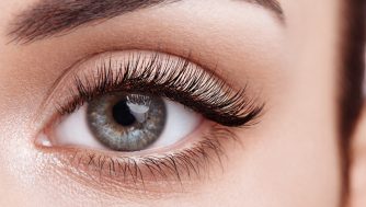 Foxy eyes: paso a paso para el maquillaje de ojos efecto lifting