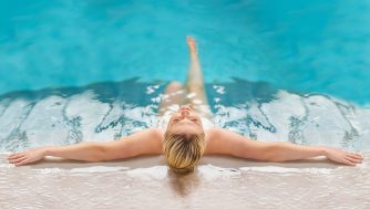 7 peinados para verano que llevarás de la playa a la piscina cada día