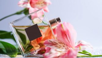 Los 15 mejores perfumes florales para mujer que tienes que conocer en 2025