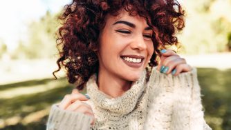 Los mejores productos y cuidados para el pelo rizado de 2025