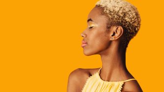 Cómo proteger el pelo frente a los rayos solares durante el verano: trucos y productos de expertos