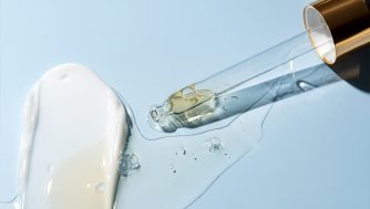 Piel joven y resplandeciente con las 12 mejores cremas con retinol de farmacia