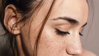 Diseña y perfila tus cejas paso a paso con los mejores consejos de experto