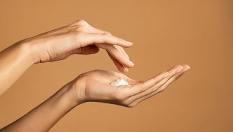 Las 10 mejores cremas hidratantes corporales para piel muy seca