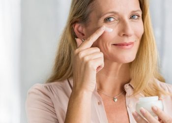 Te contamos cómo puedes eliminar las arrugas del entrecejo