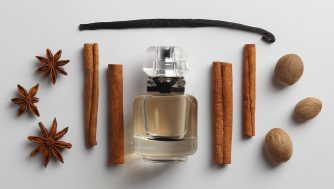Los 13 mejores perfumes especiados de 2025 que mejor huelen