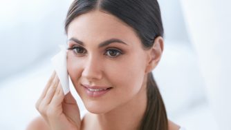 5 consejos para quitar el maquillaje del rostro correctamente