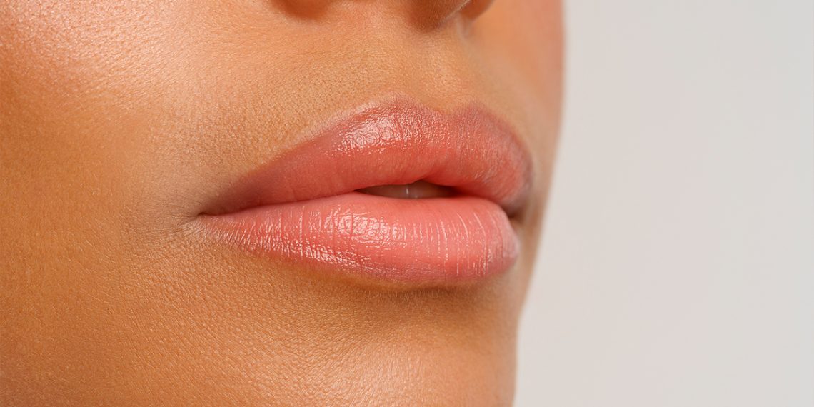 Toma nota de los mejores trucos y consejos para hidratar los labios resecos