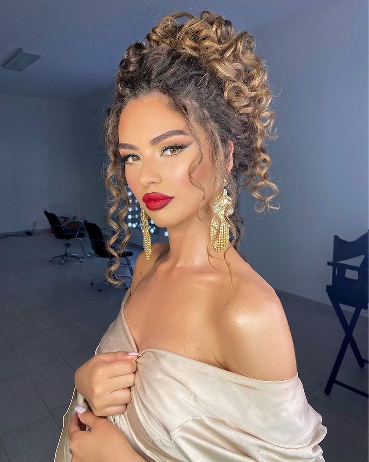 Estos son los recogidos para pelo largo que mejor sientan