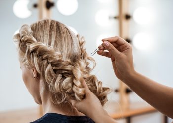 Los mejores semirecogidos para ser la invitada de boda perfecta