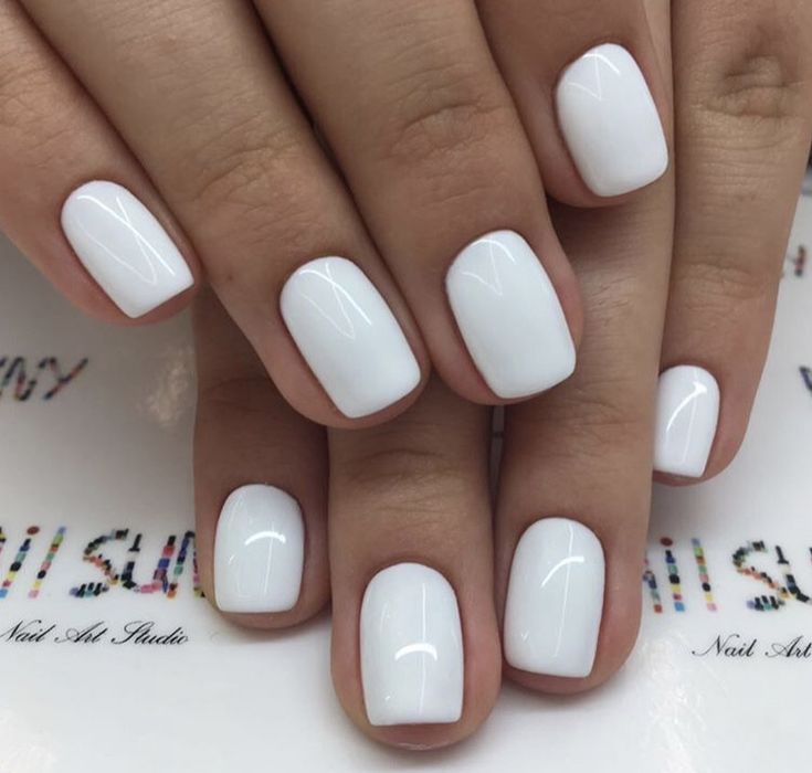 Estas ideas de uñas blancas triunfan