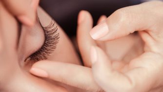 Pestañas magnéticas: cómo ponerlas y cuáles son las mejores según los expertos