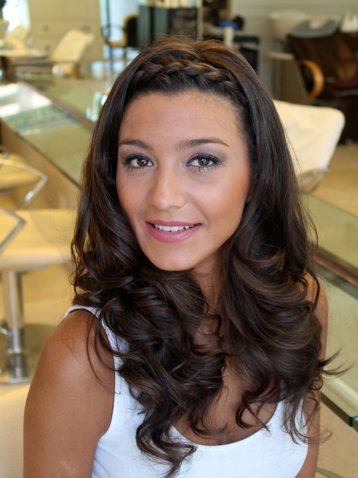 Tenemos los peinados más bonitos con una trenza de lado