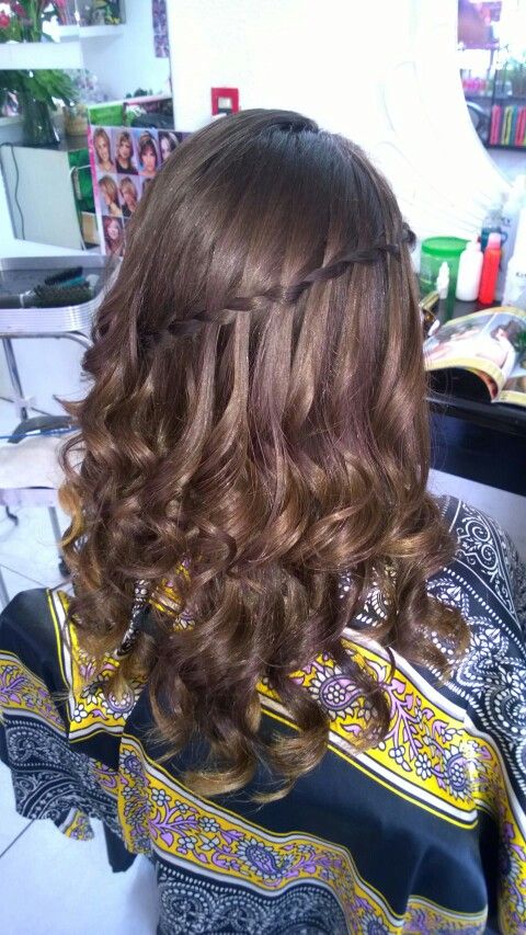 Tenemos los peinados más bonitos con una trenza de lado