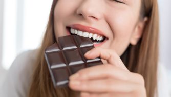 Todas las propiedades que te va a ofrecer comer de vez en cuando chocolate negro