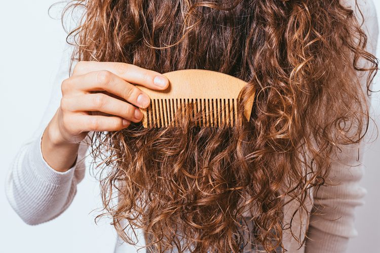 Estos son los trucos que mejor funcionan para desenredar el cabello.