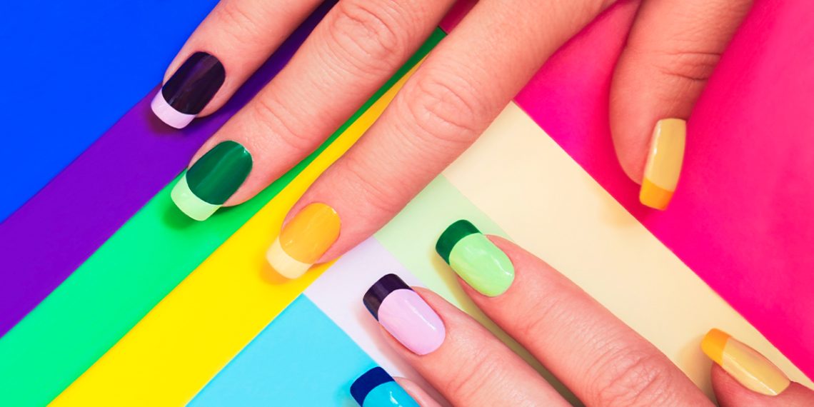 Estas ideas de manicura francesa de colores enamoran a todas