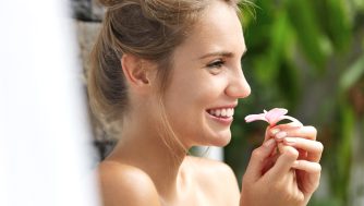 Los 10 mejores perfumes para mujer de esta primavera: duran todo el día y son adictivos