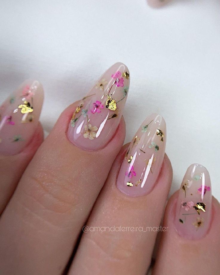 Toma nota de las mejores ideas de uñas glaseadas