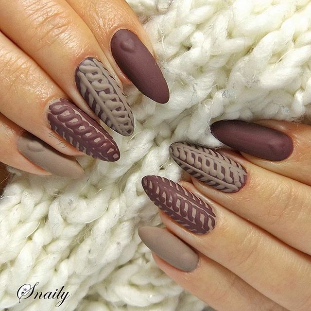 Te contamos el paso a paso para una manicura perfecta con efecto jersey