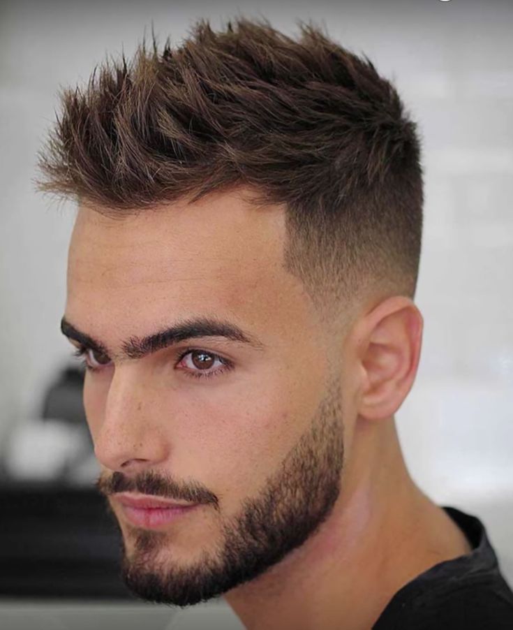 Atentos a los mejores cortes para hombres con entradas