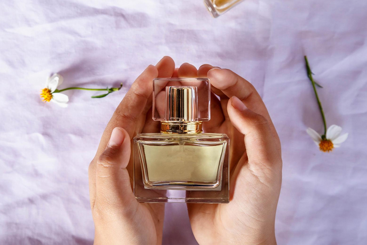 Los 24 perfumes de mujer que mejor huelen en 2024