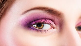 Personaliza tu mirada con acabados mate, shimmer y glitter con Krash Kosmetics